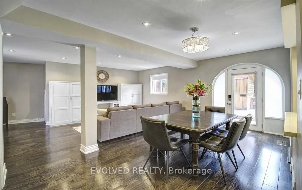 15 Esterbrooke Avenue, #132