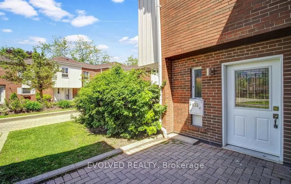 15 Esterbrooke Avenue, #132