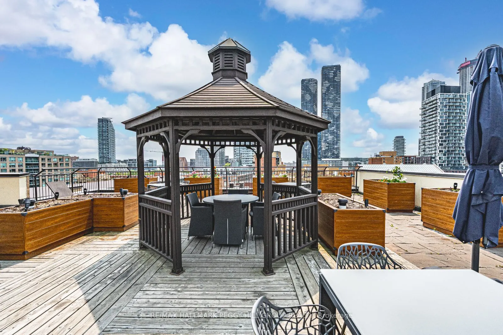 80 Front Street E, #824