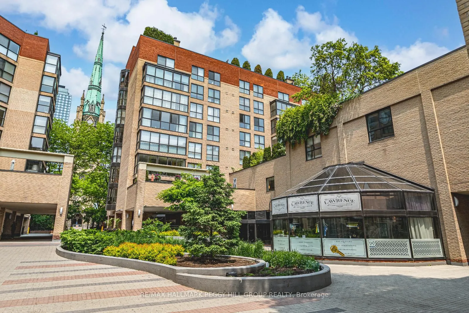80 Front Street E, #824