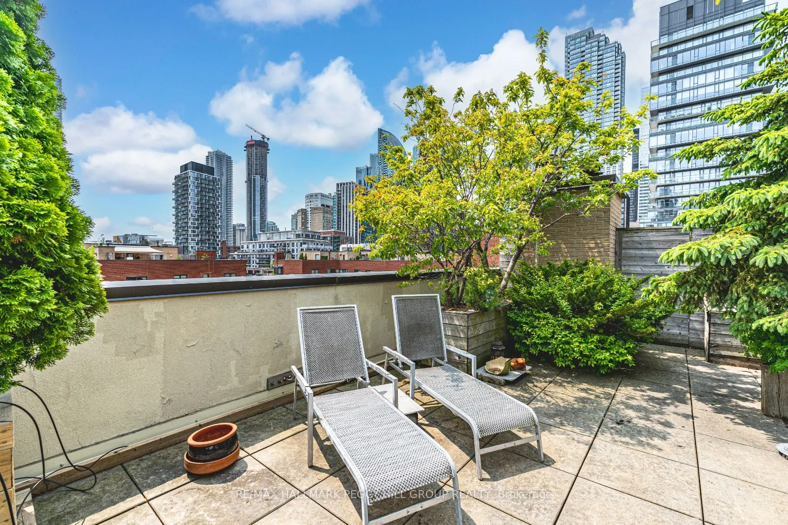 80 Front Street E, #824