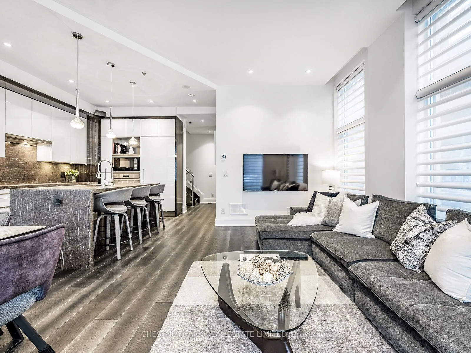 1074 Bay Street, #11