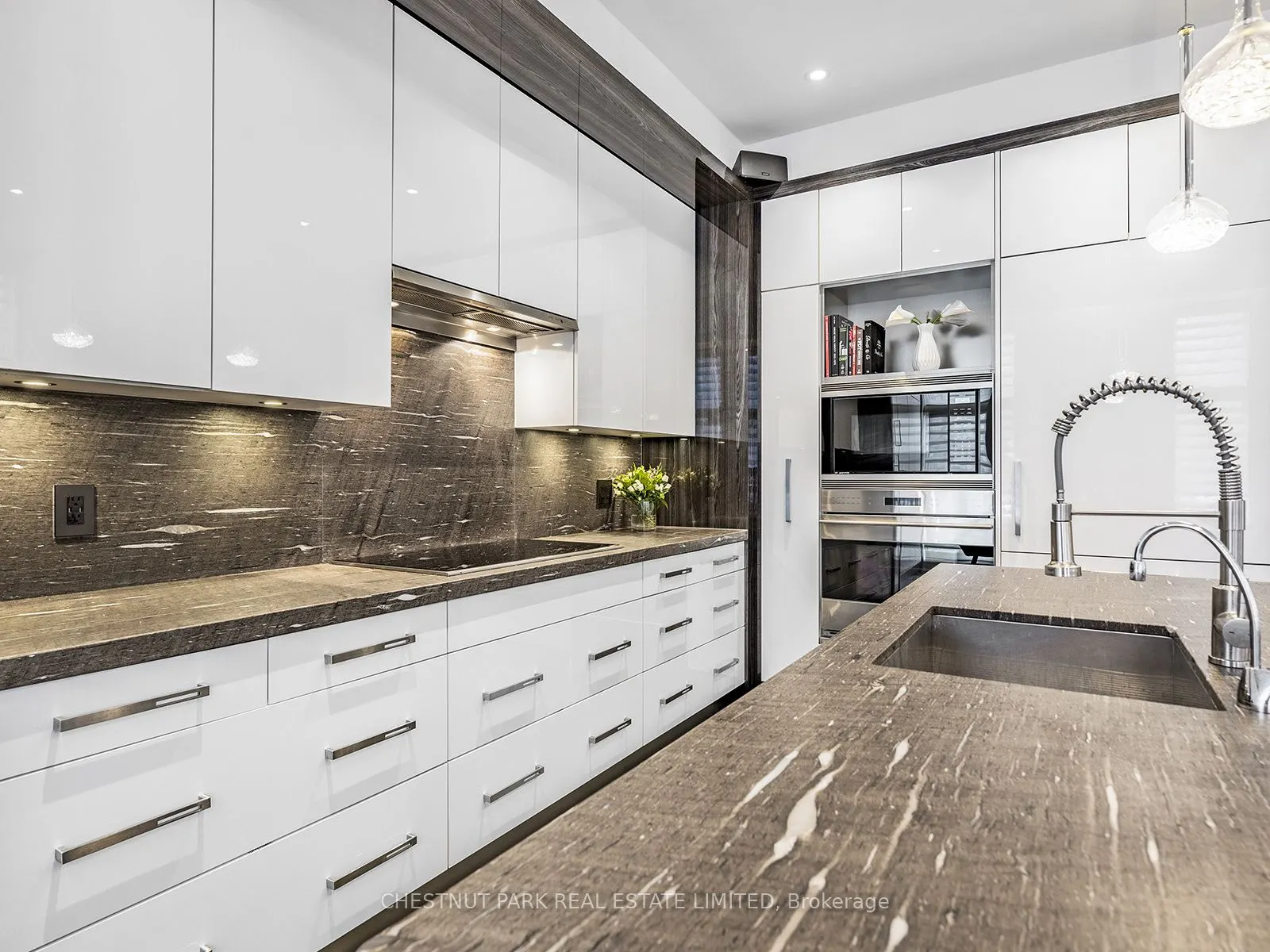 1074 Bay Street, #11