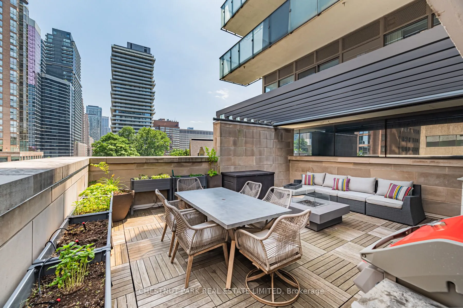 1074 Bay Street, #11
