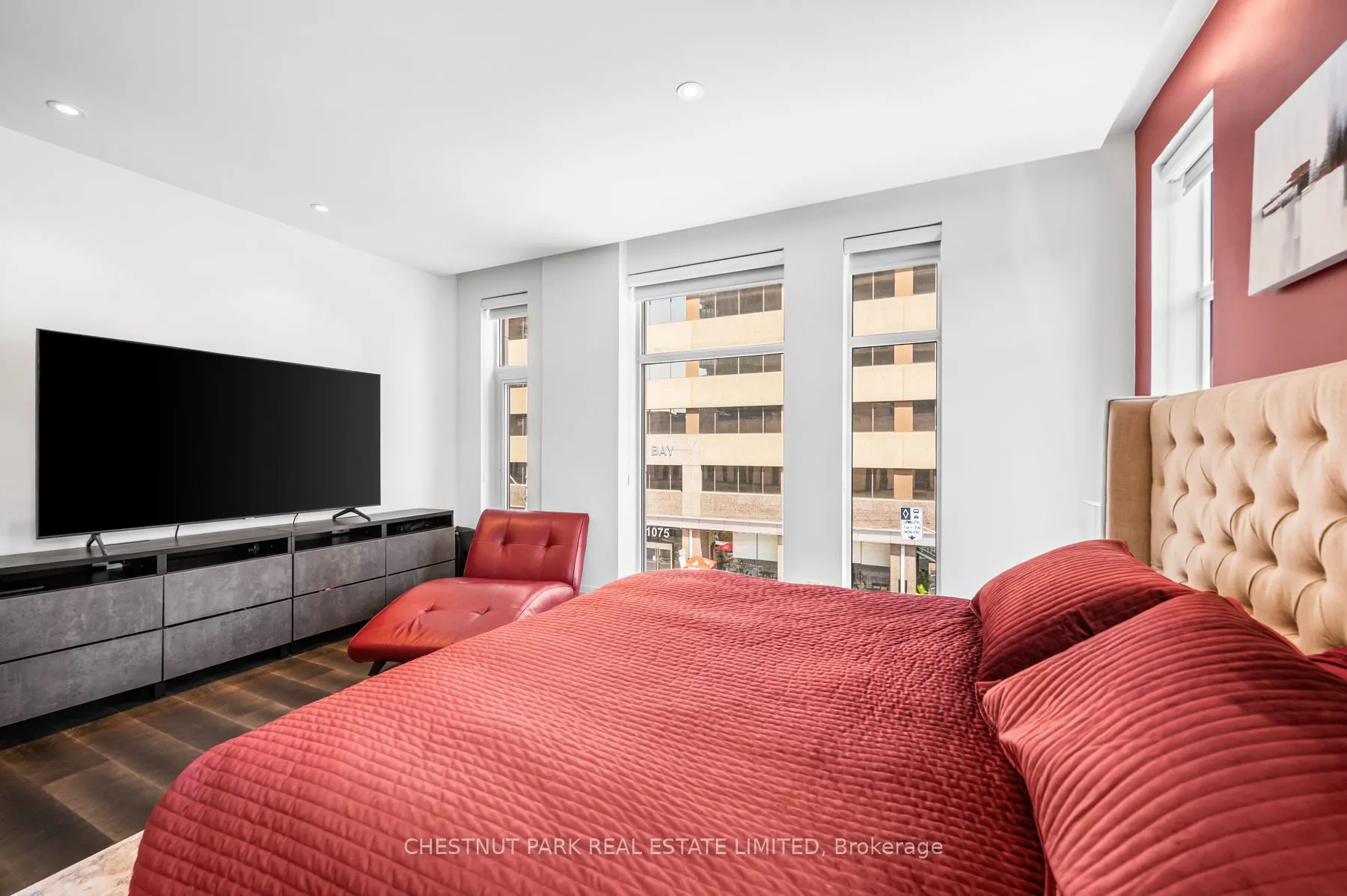 1074 Bay Street, #11