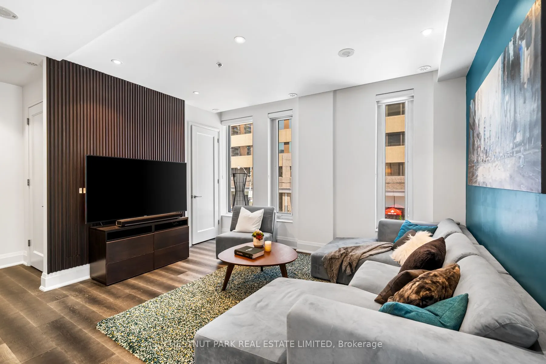 1074 Bay Street, #11