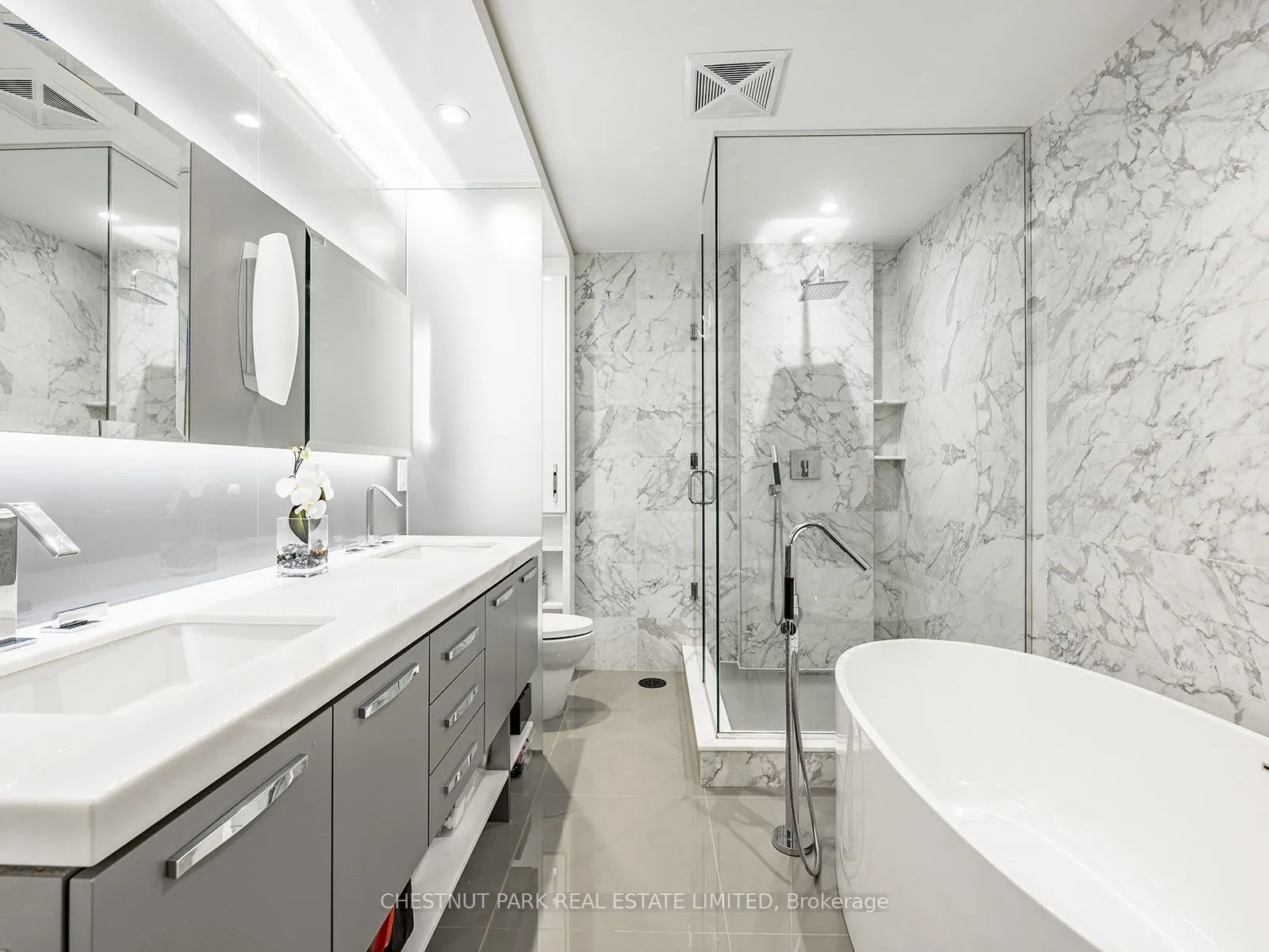 1074 Bay Street, #11