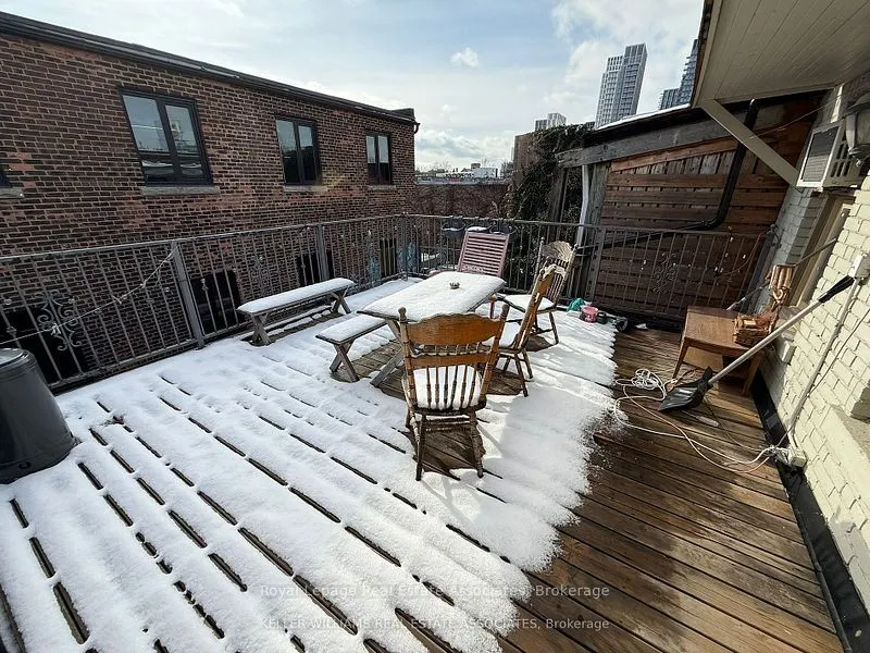 497 Bloor Street W, #16(3rd)