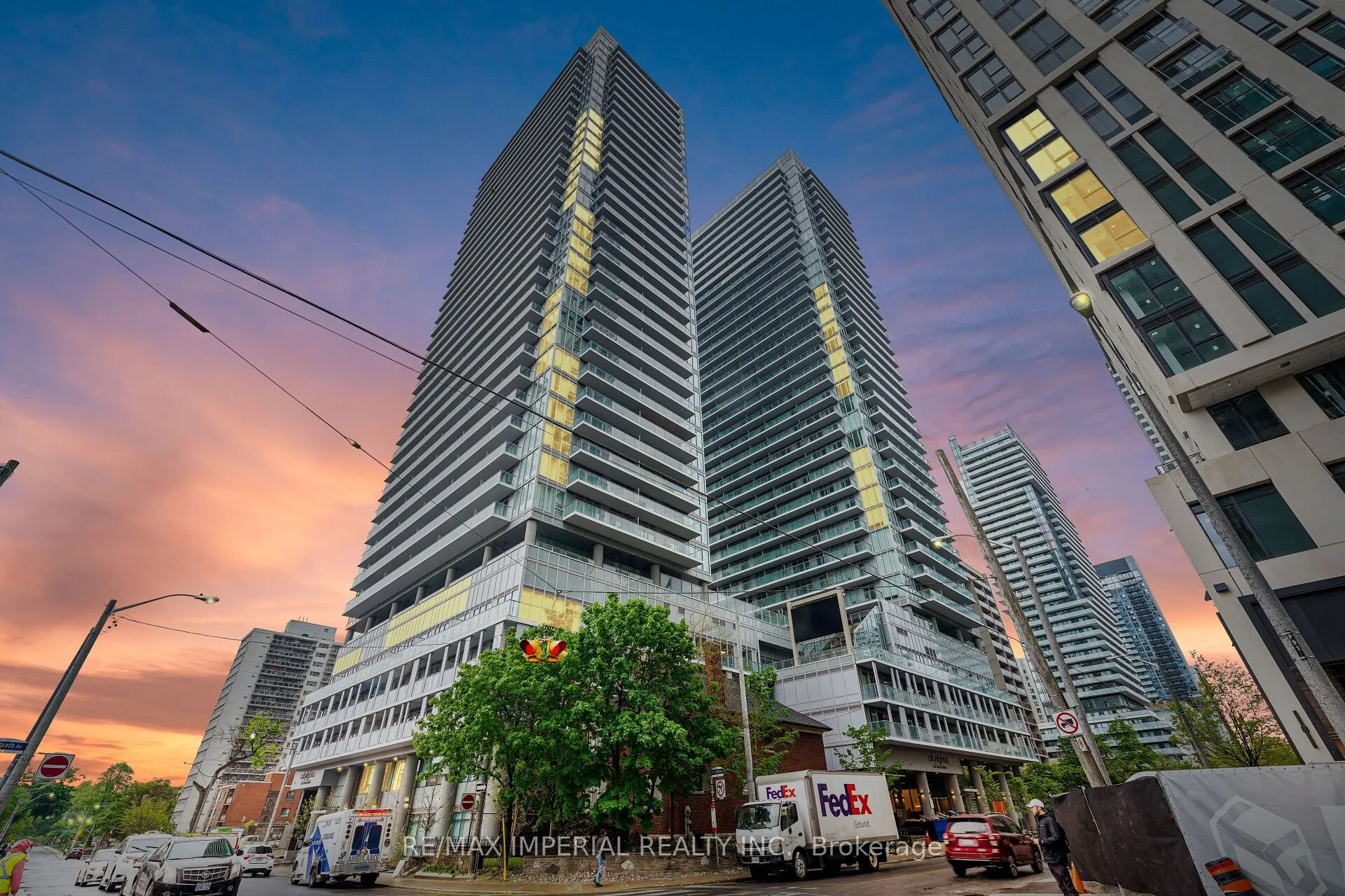 195 Redpath Avenue, #404
