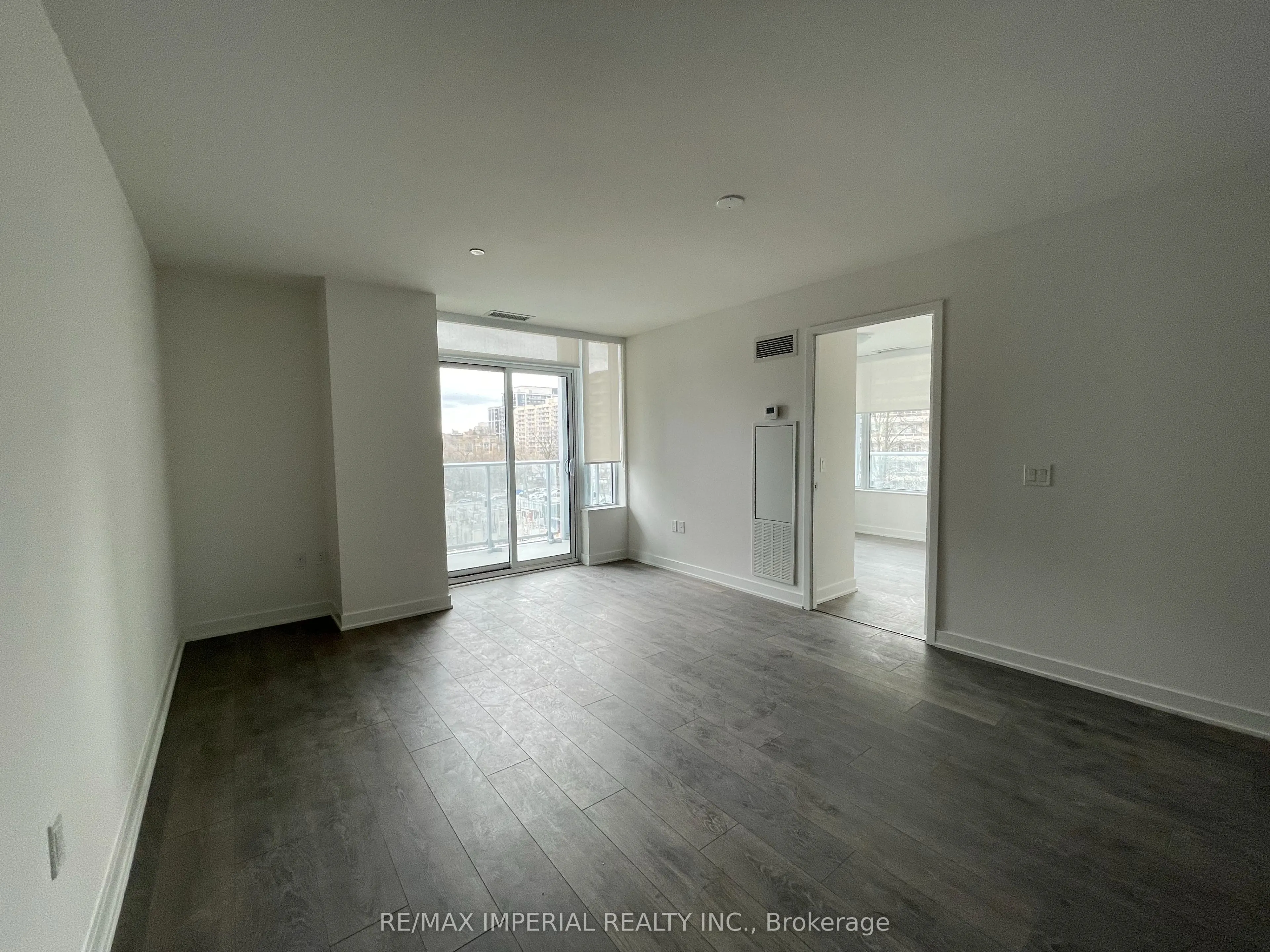 195 Redpath Avenue, #404