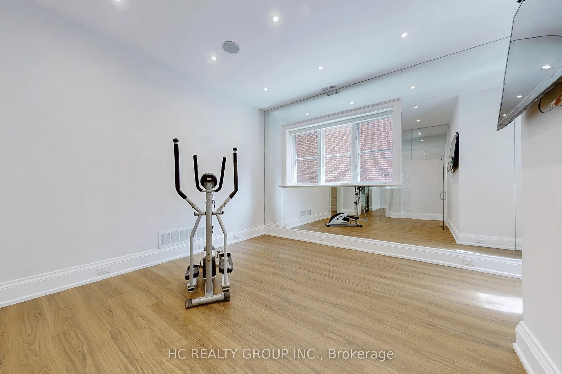 33 Blyth Hill Road