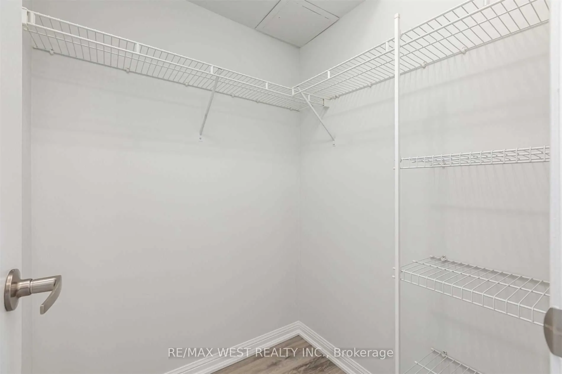 1000 King Street W, #420