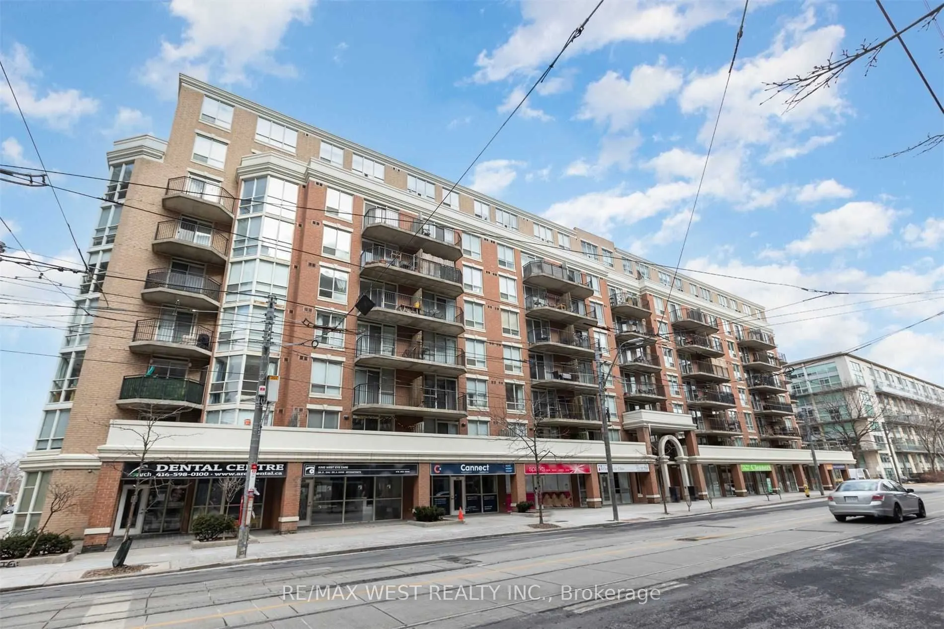 1000 King Street W, #420