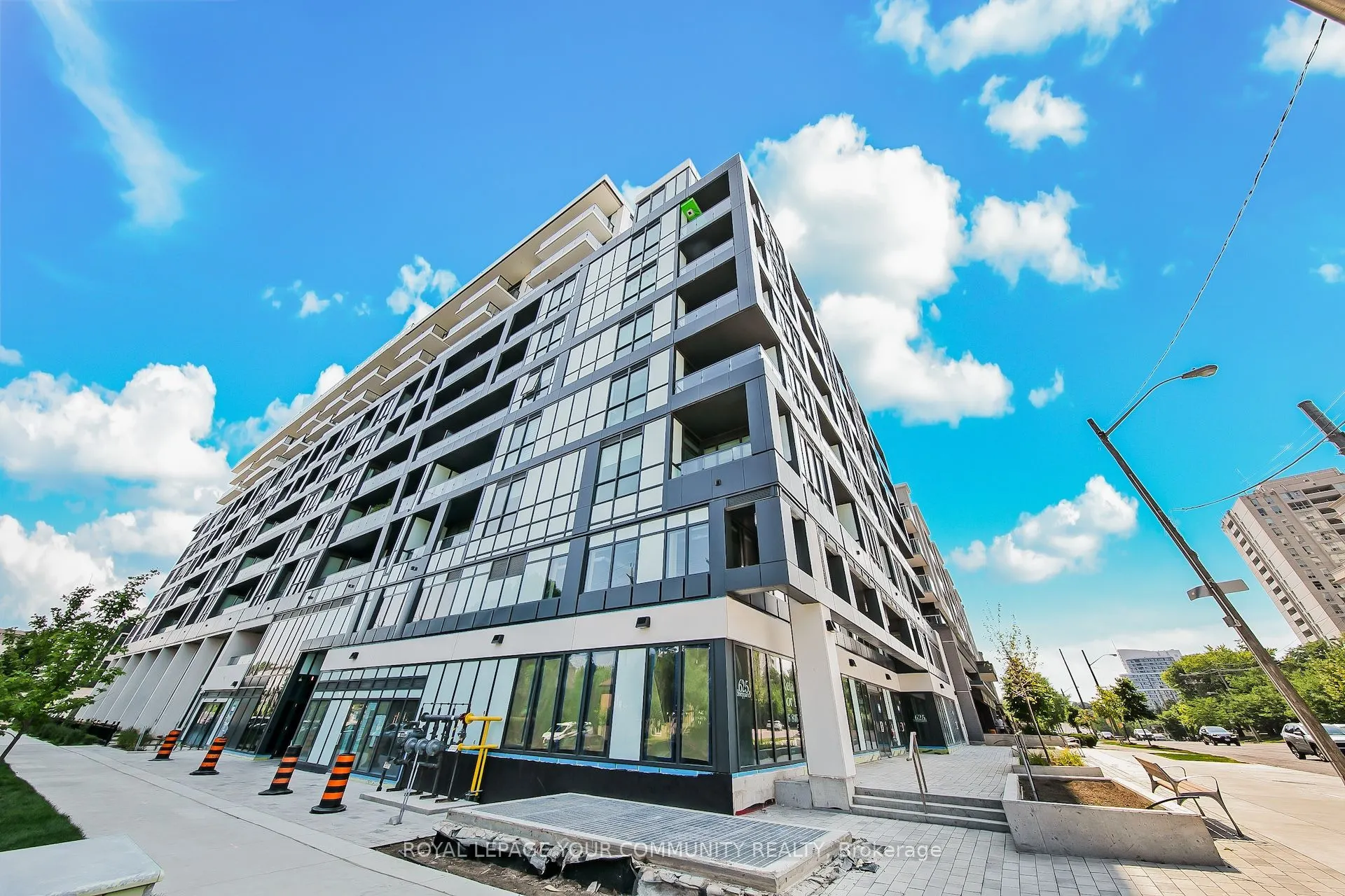 625 Sheppard Avenue E, #801
