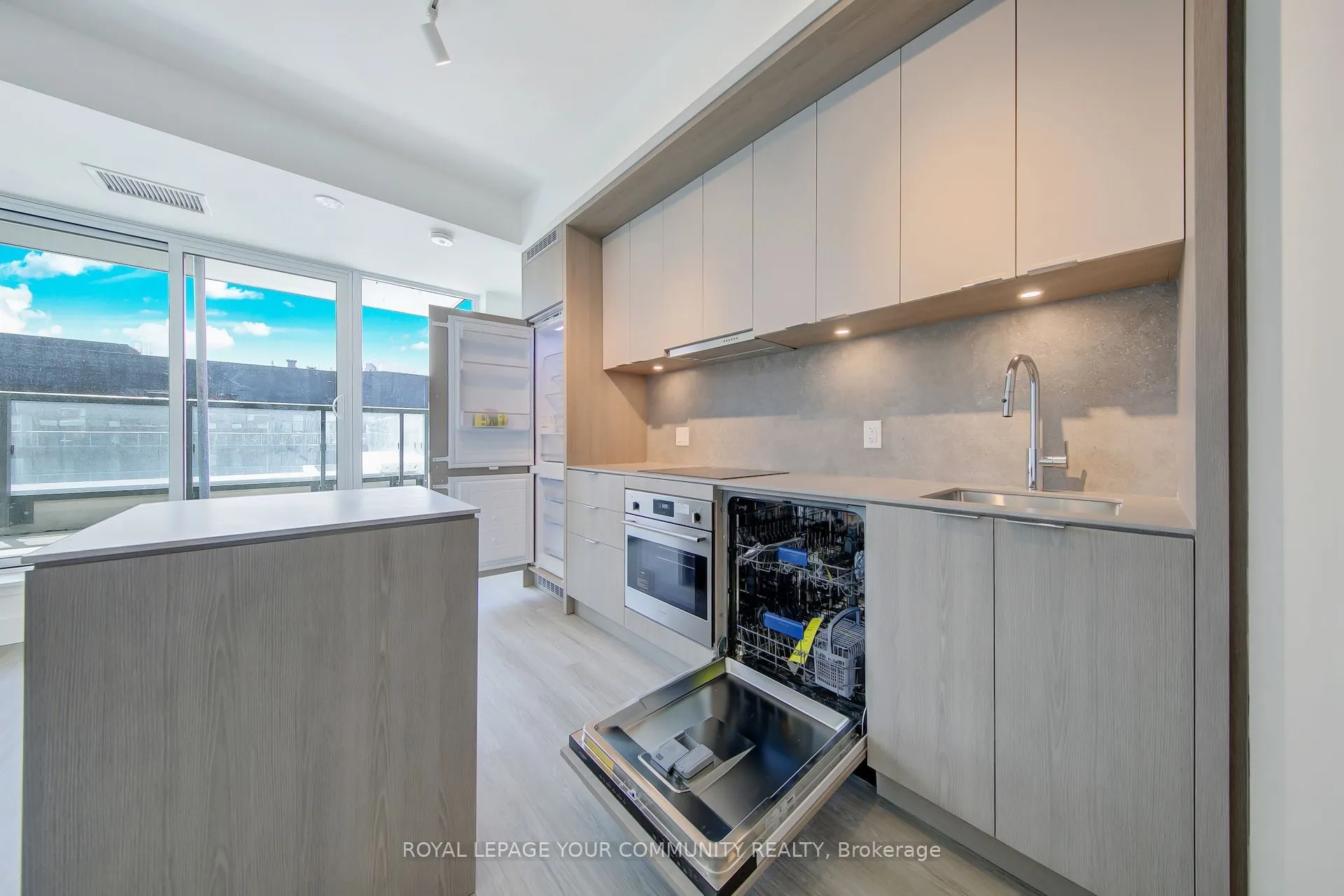 625 Sheppard Avenue E, #801