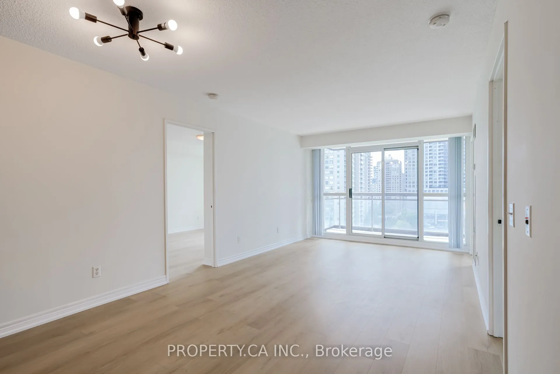 18 Parkview Avenue, #1008