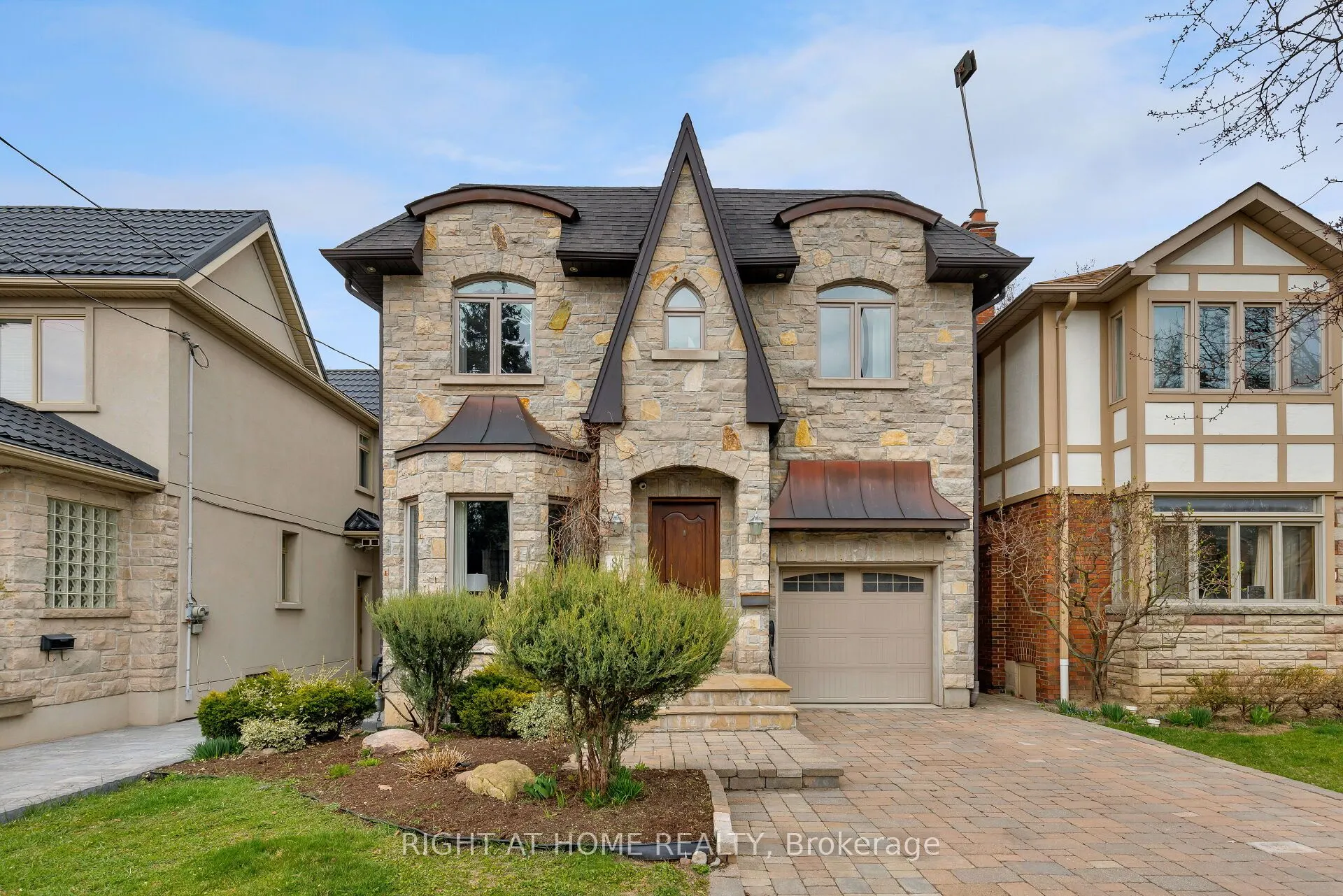 8 Rutherglen Road