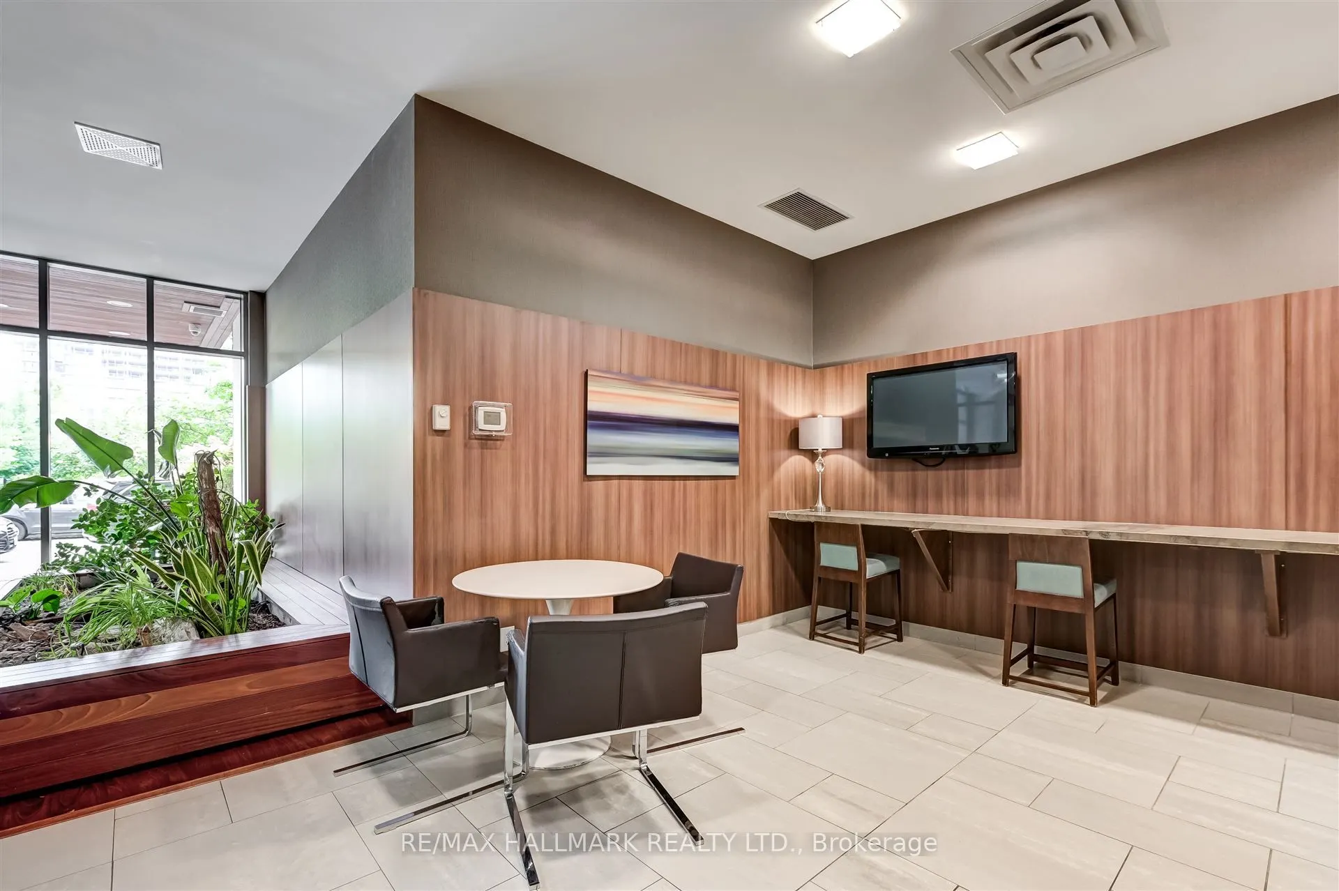 260 Sackville Street, #714