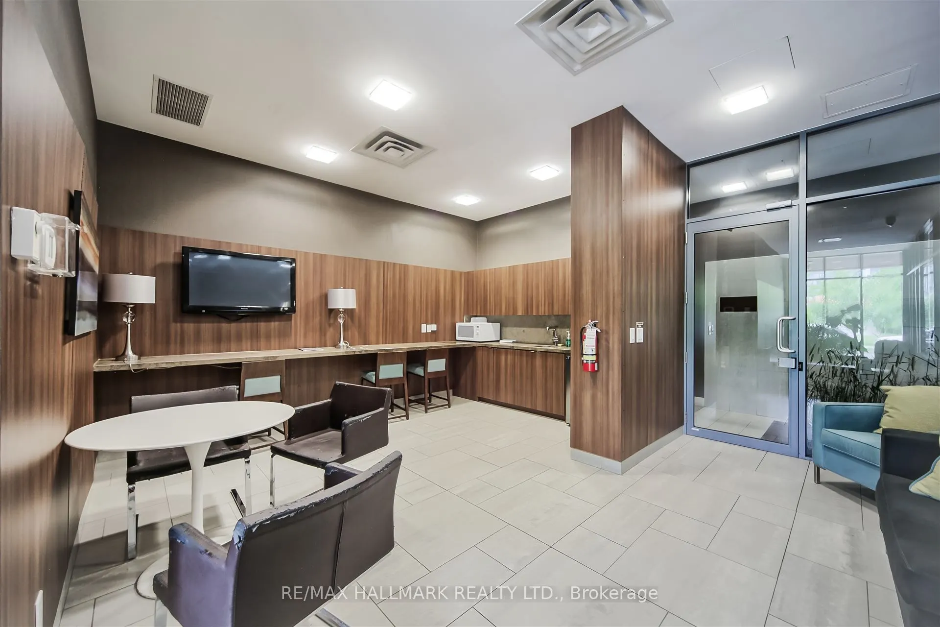 260 Sackville Street, #714