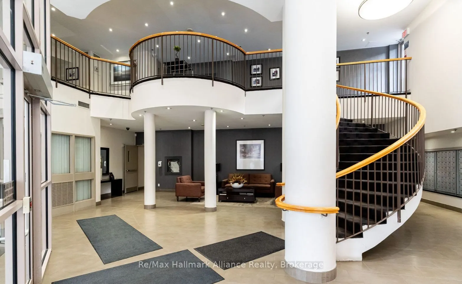 1369 Bloor Street W, #910