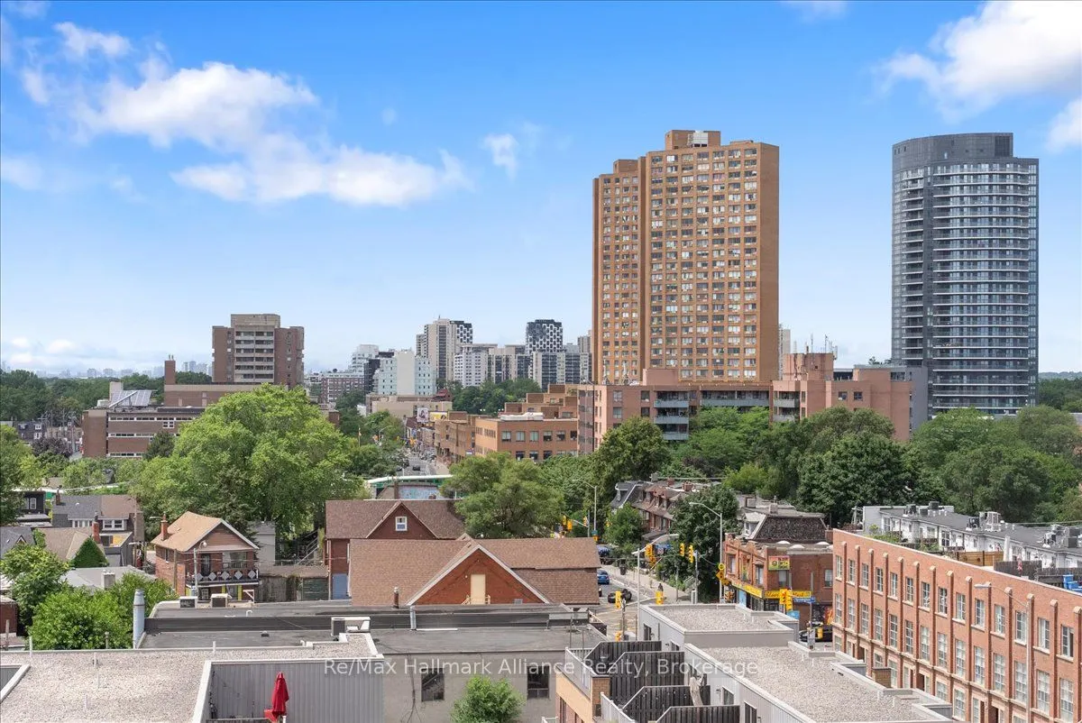 1369 Bloor Street W, #910