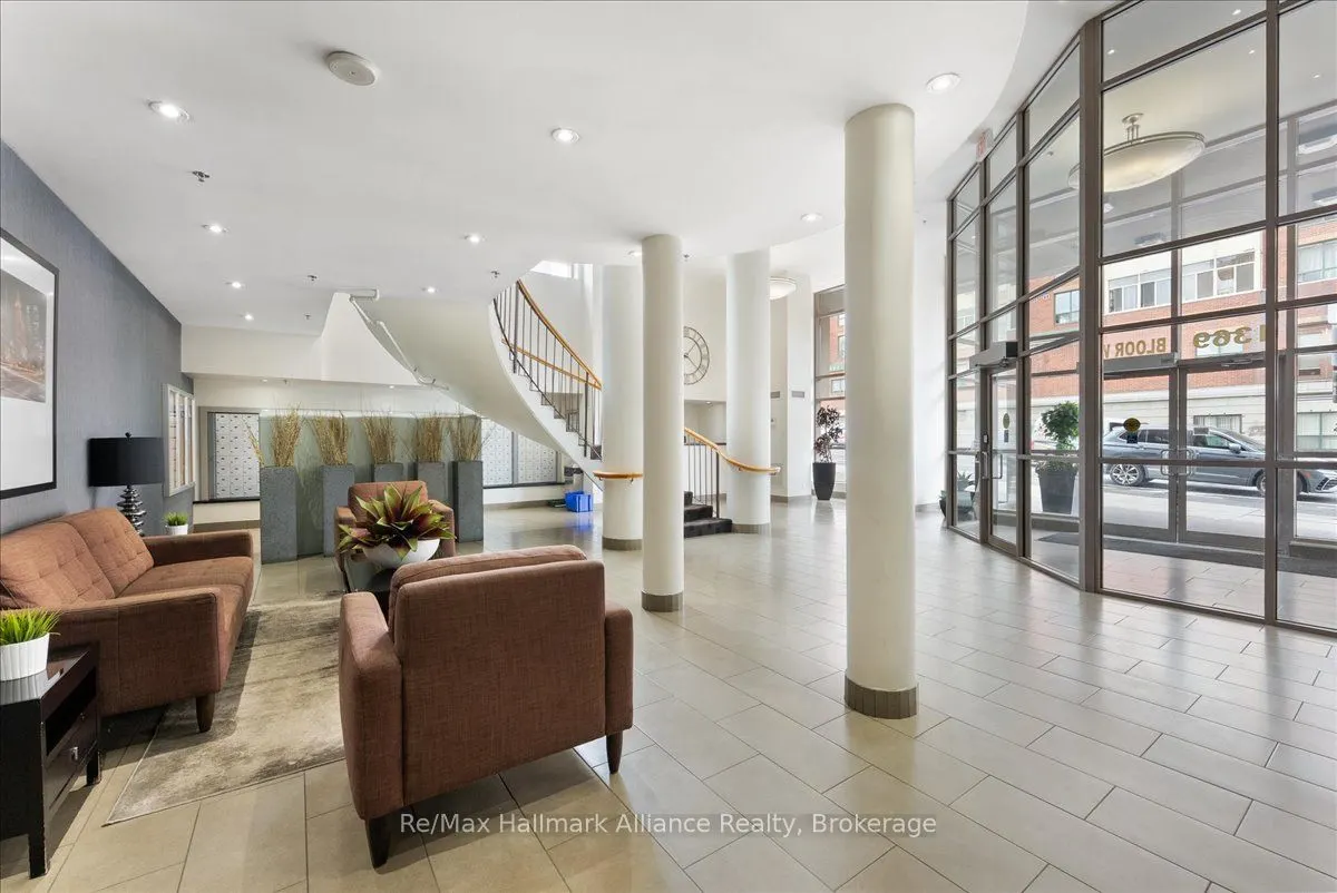 1369 Bloor Street W, #910