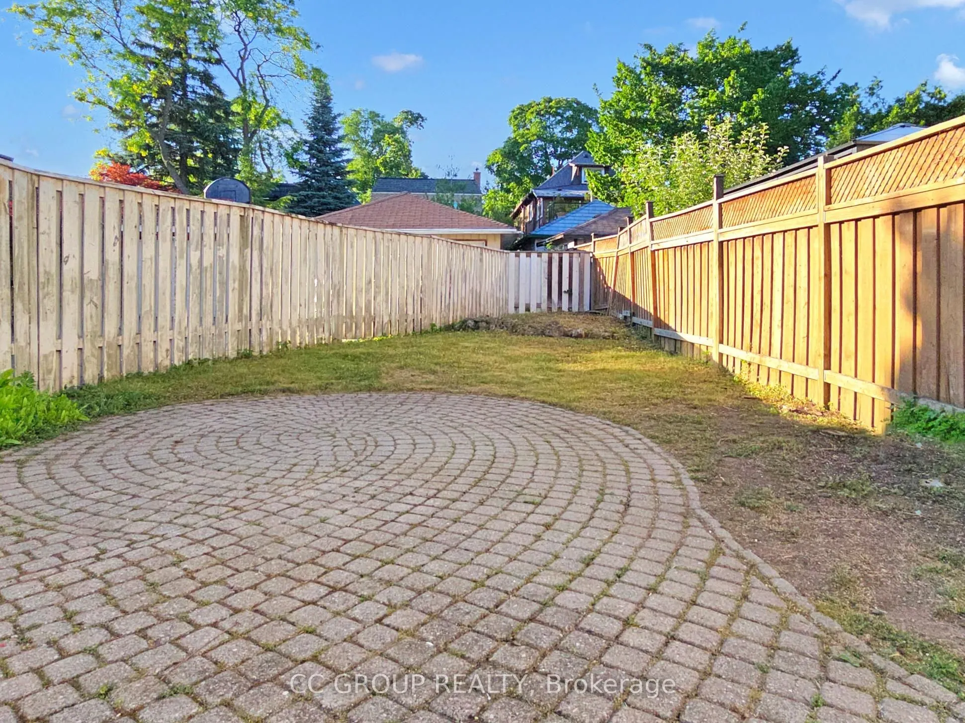 162 St Clair Avenue E