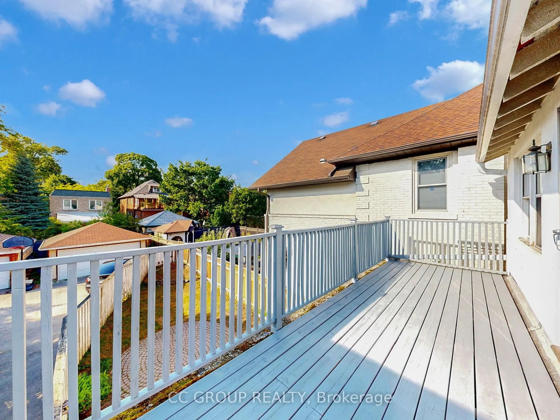 162 St Clair Avenue E