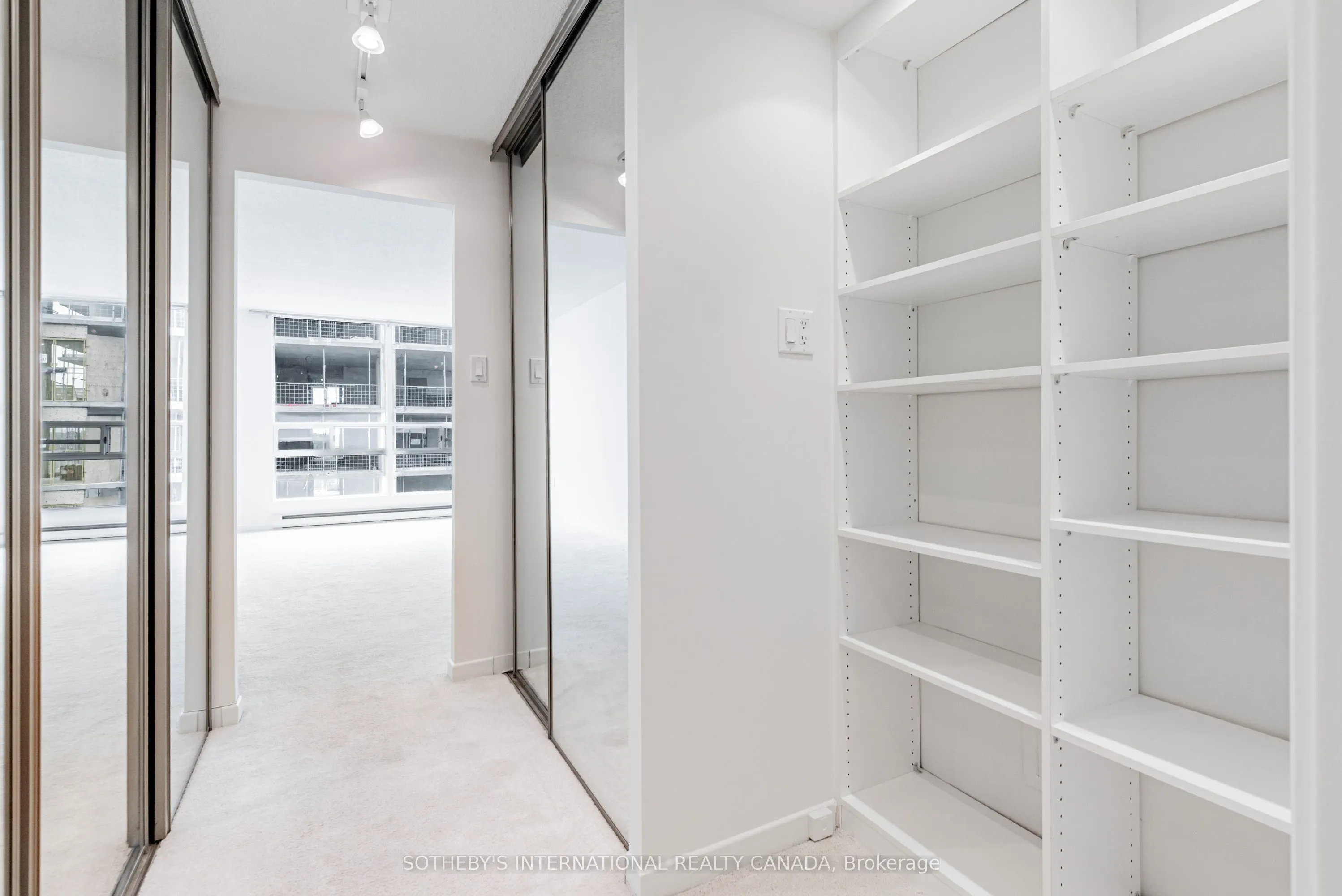 240 Heath Street W, #1403
