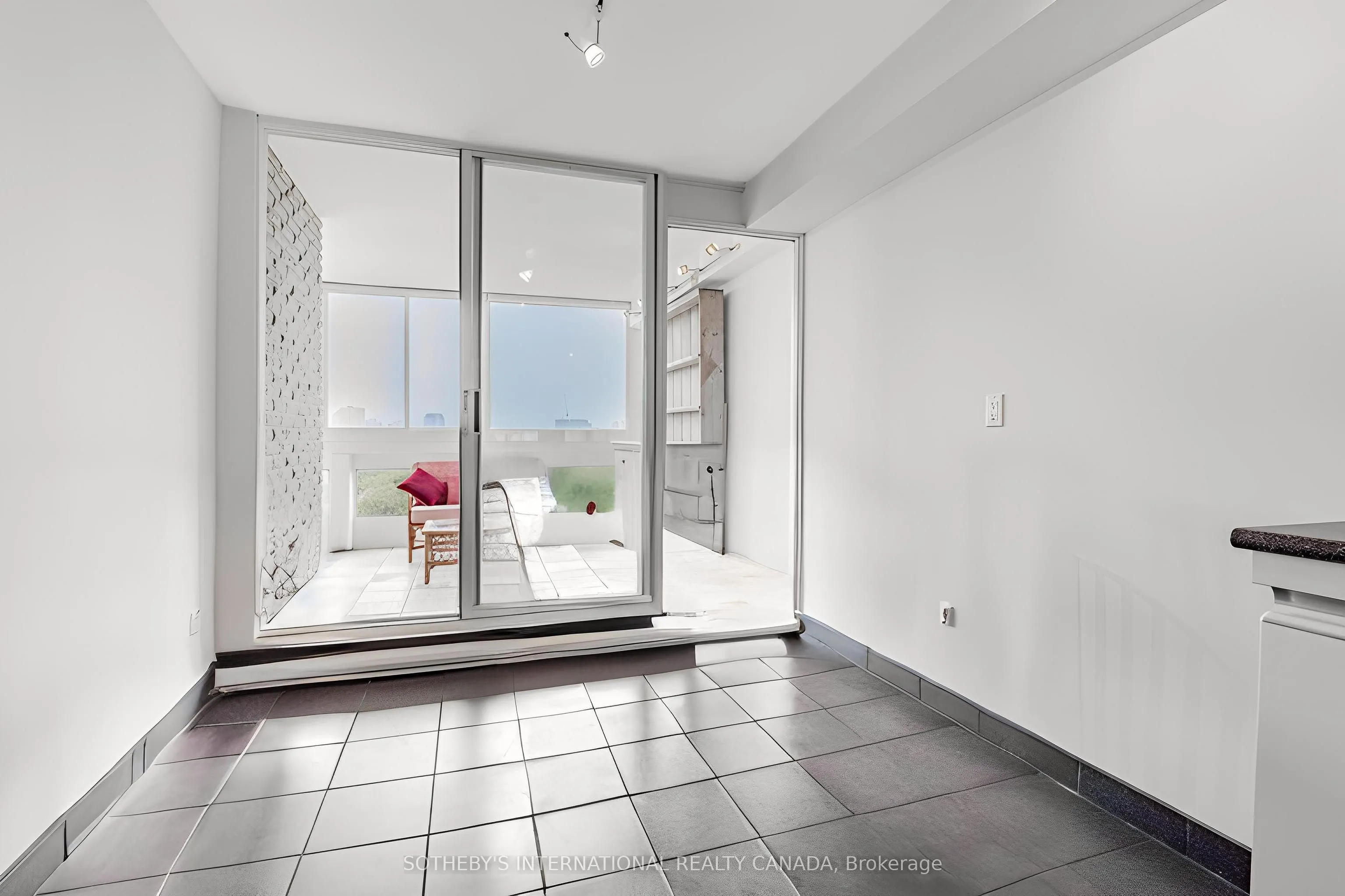 240 Heath Street W, #1403
