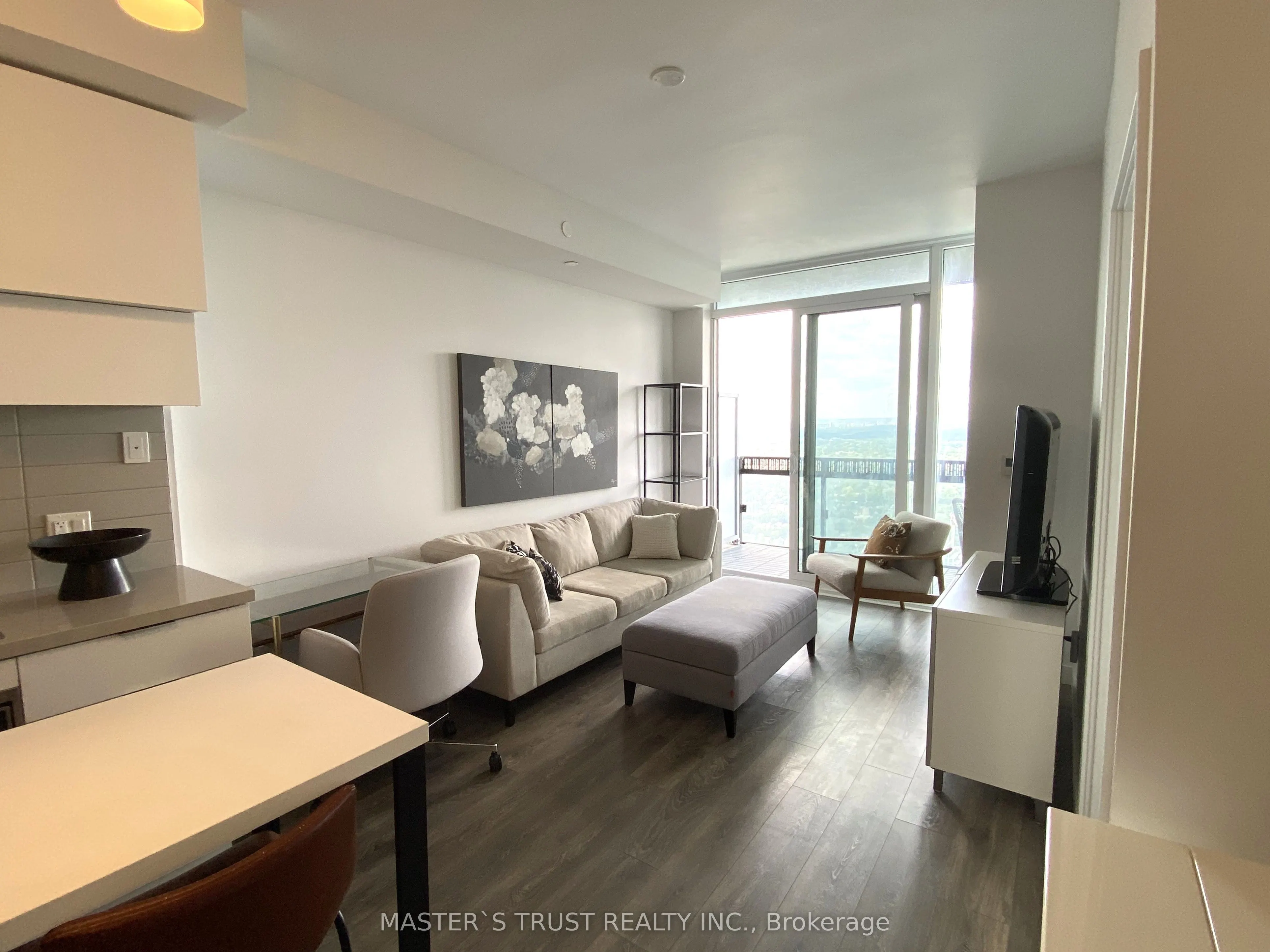 8 Eglinton Avenue E, #5007