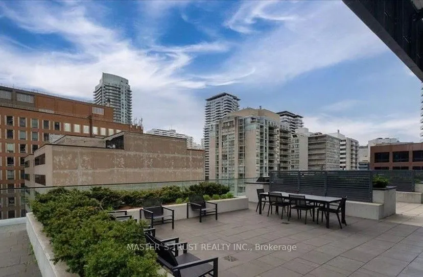 8 Eglinton Avenue E, #5007