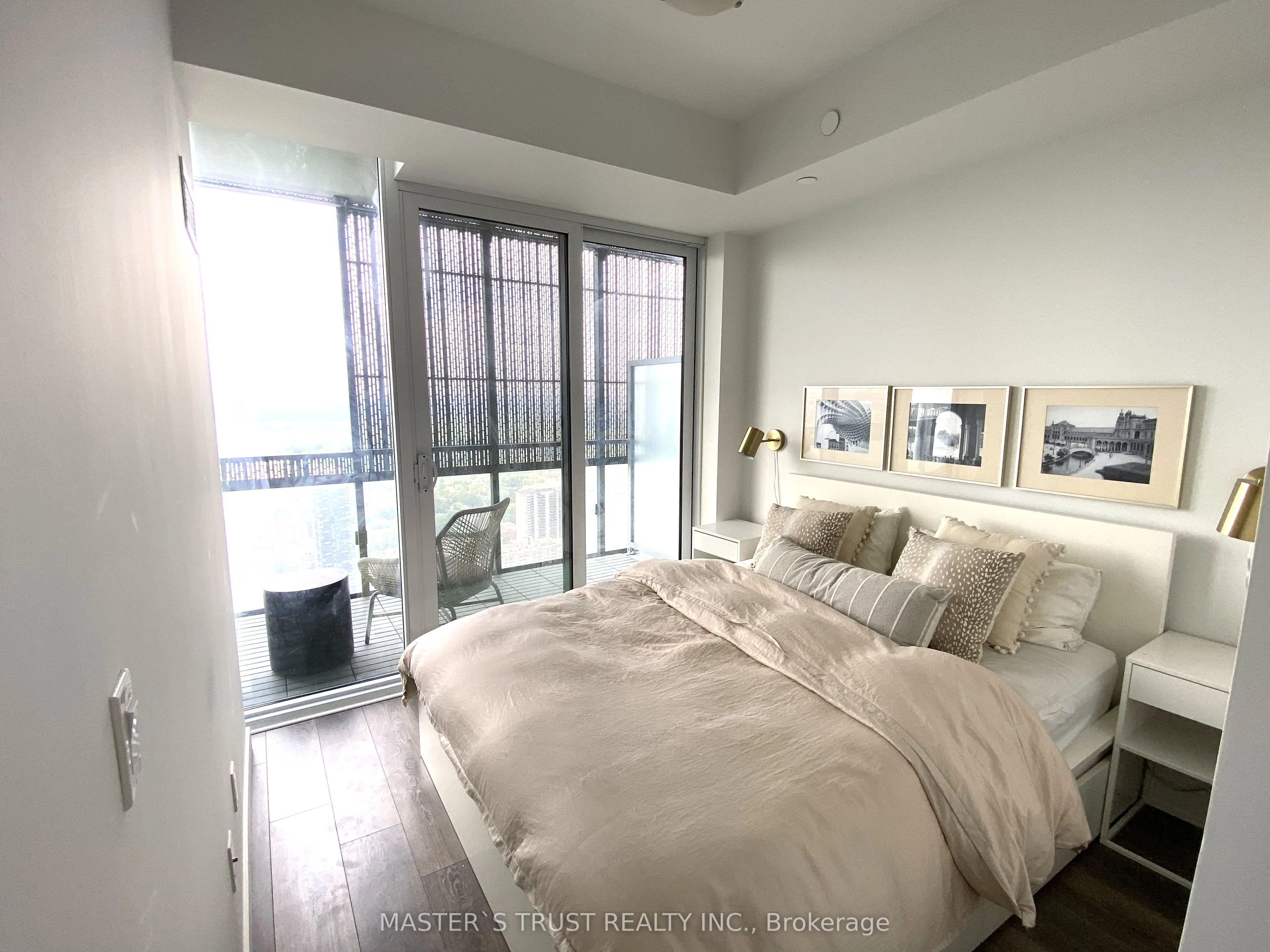 8 Eglinton Avenue E, #5007