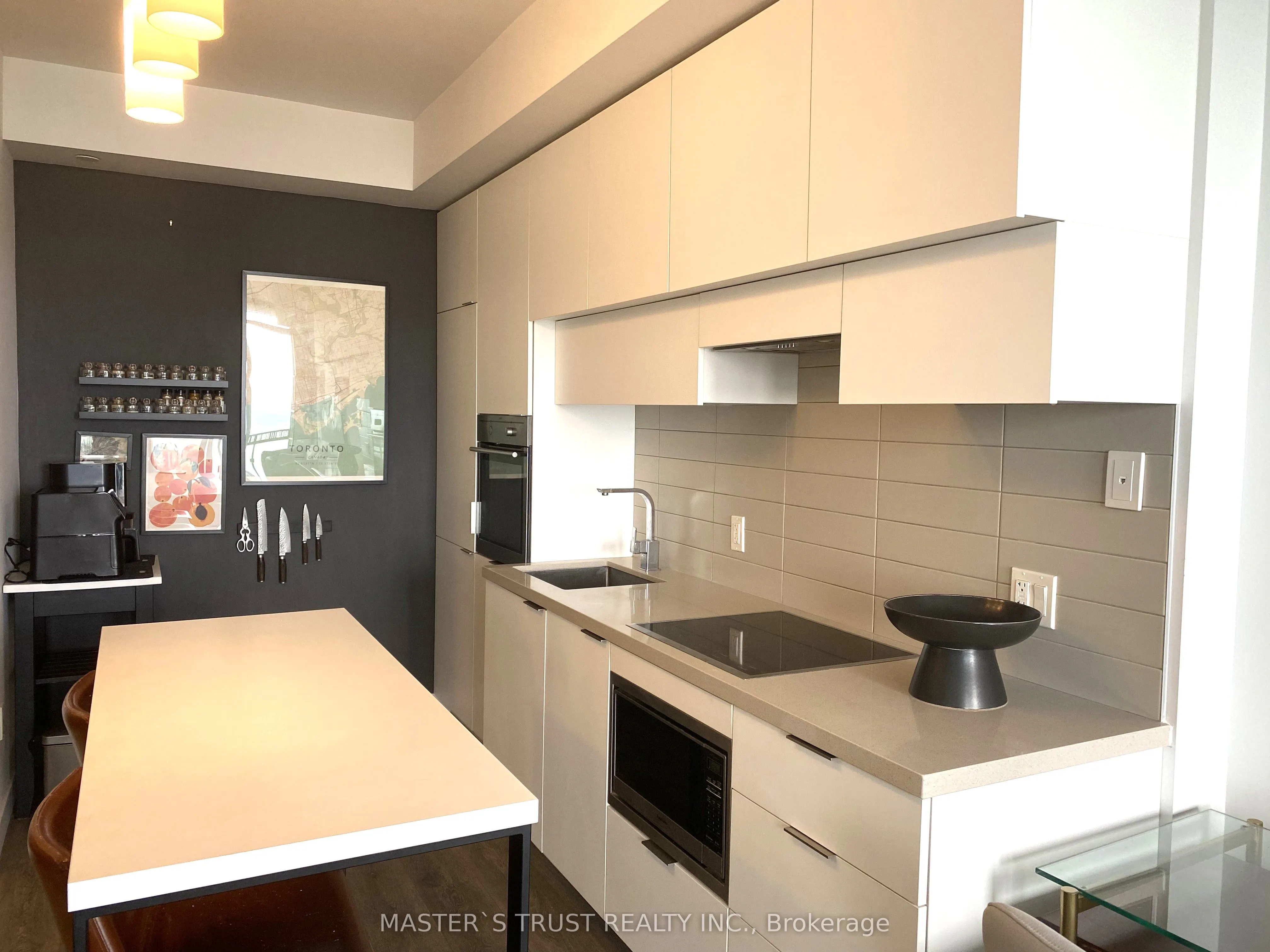 8 Eglinton Avenue E, #5007