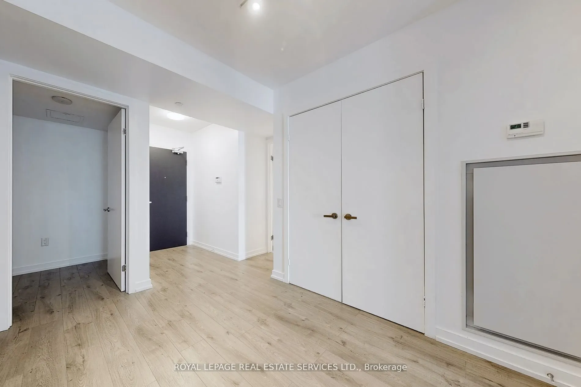 77 Shuter Street, #612