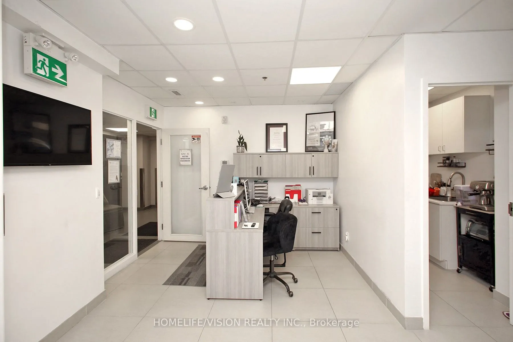 418 Eglinton Avenue W