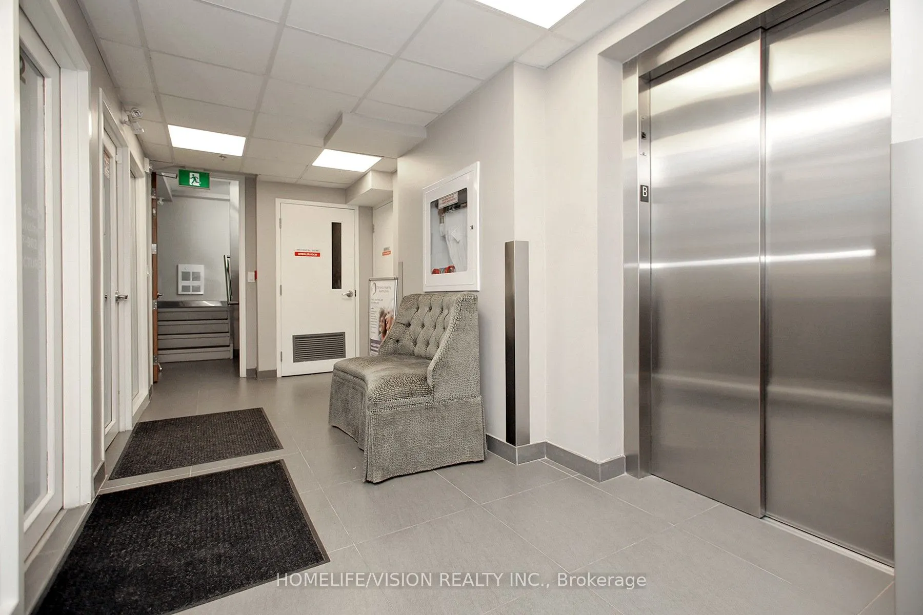 418 Eglinton Avenue W