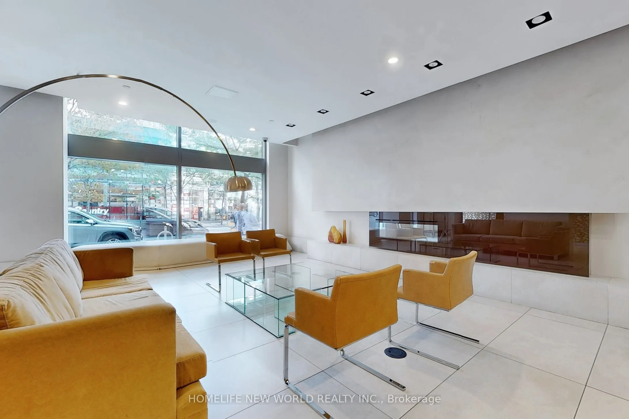 832 Bay Street, #216