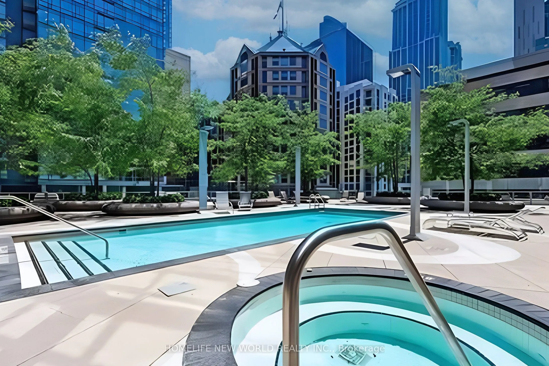 832 Bay Street, #216