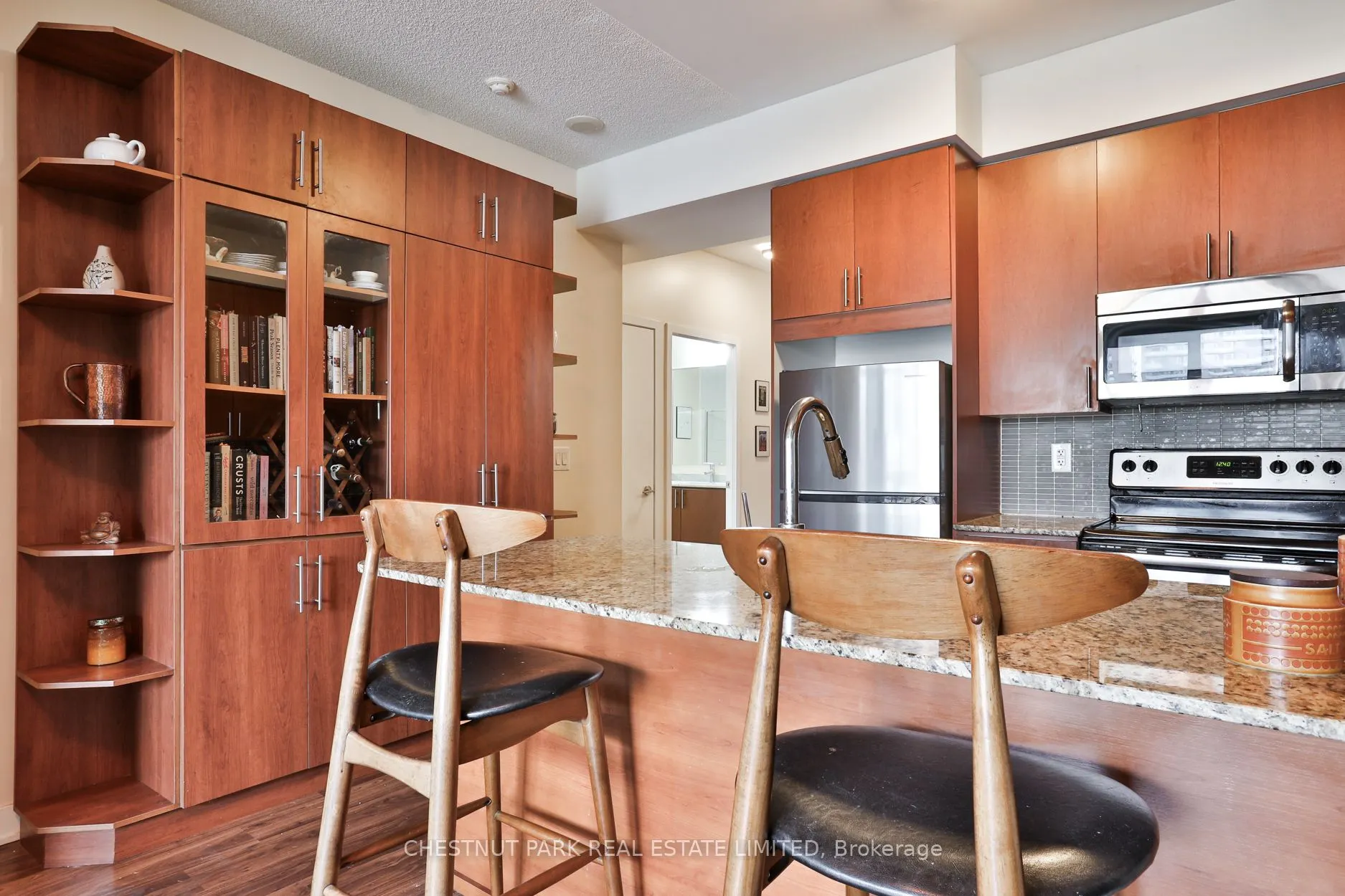 260 Sackville Street, #208