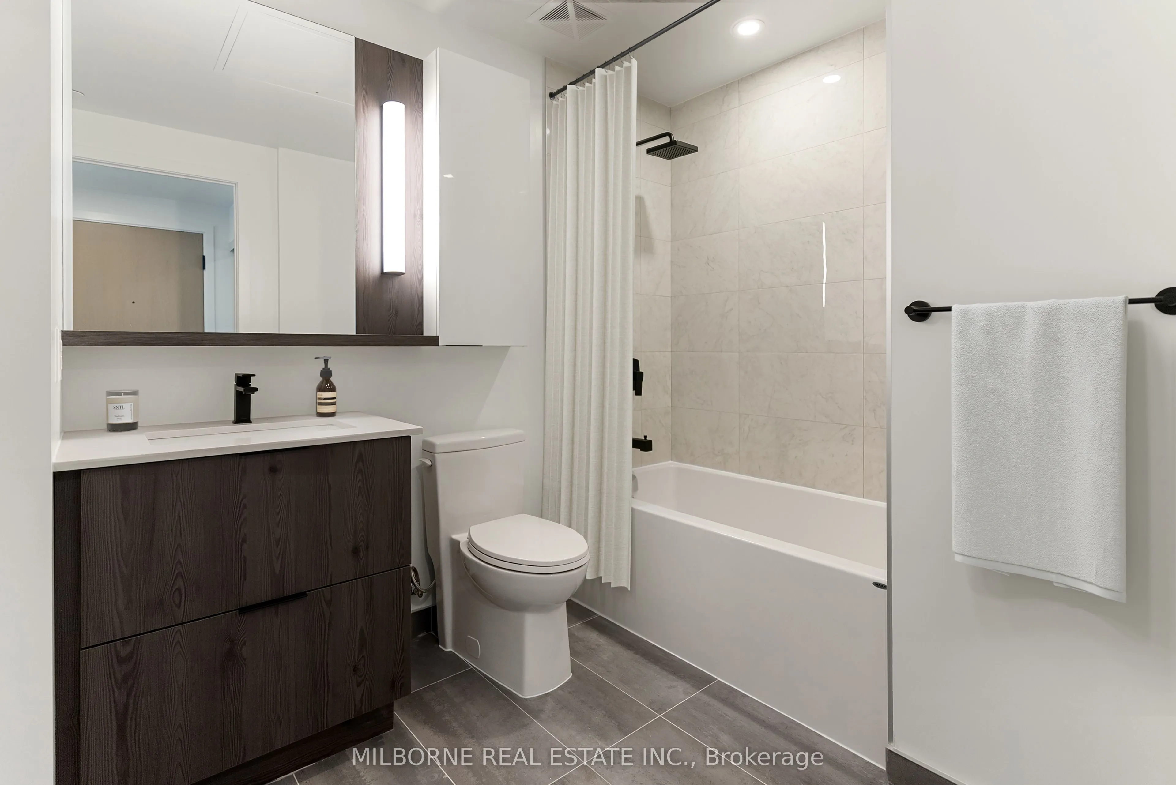 5 Defries Street, #2406