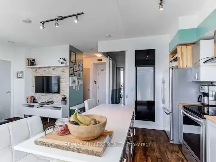 215 Fort York Boulevard, #3211
