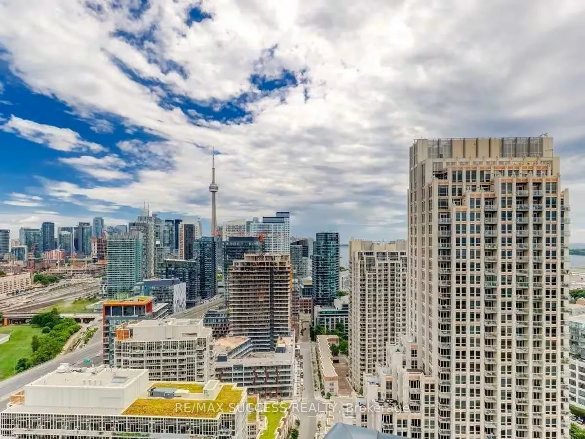 215 Fort York Boulevard, #3211