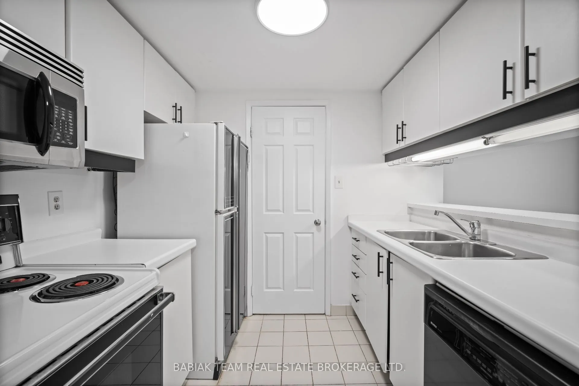 711 Bay Street, #1613