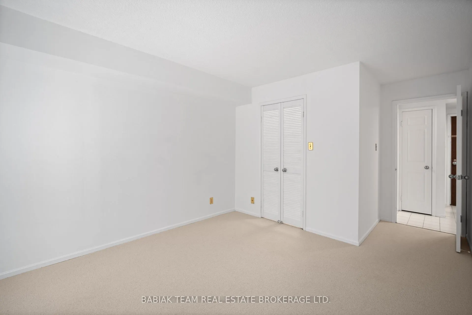 711 Bay Street, #1613