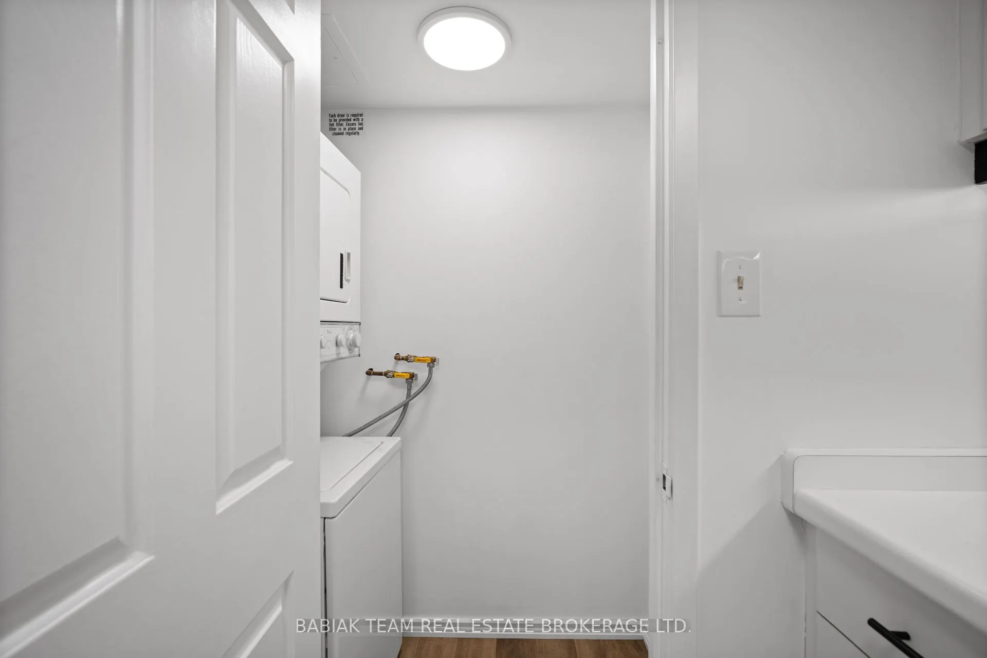 711 Bay Street, #1613