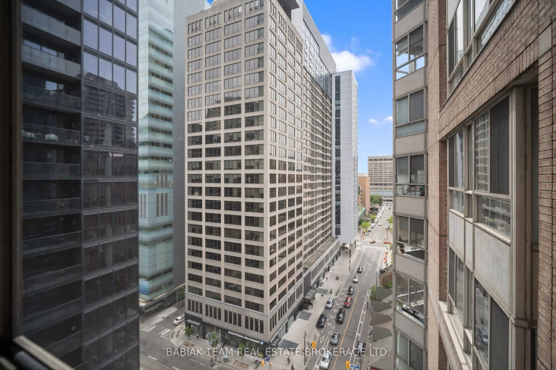 711 Bay Street, #1613