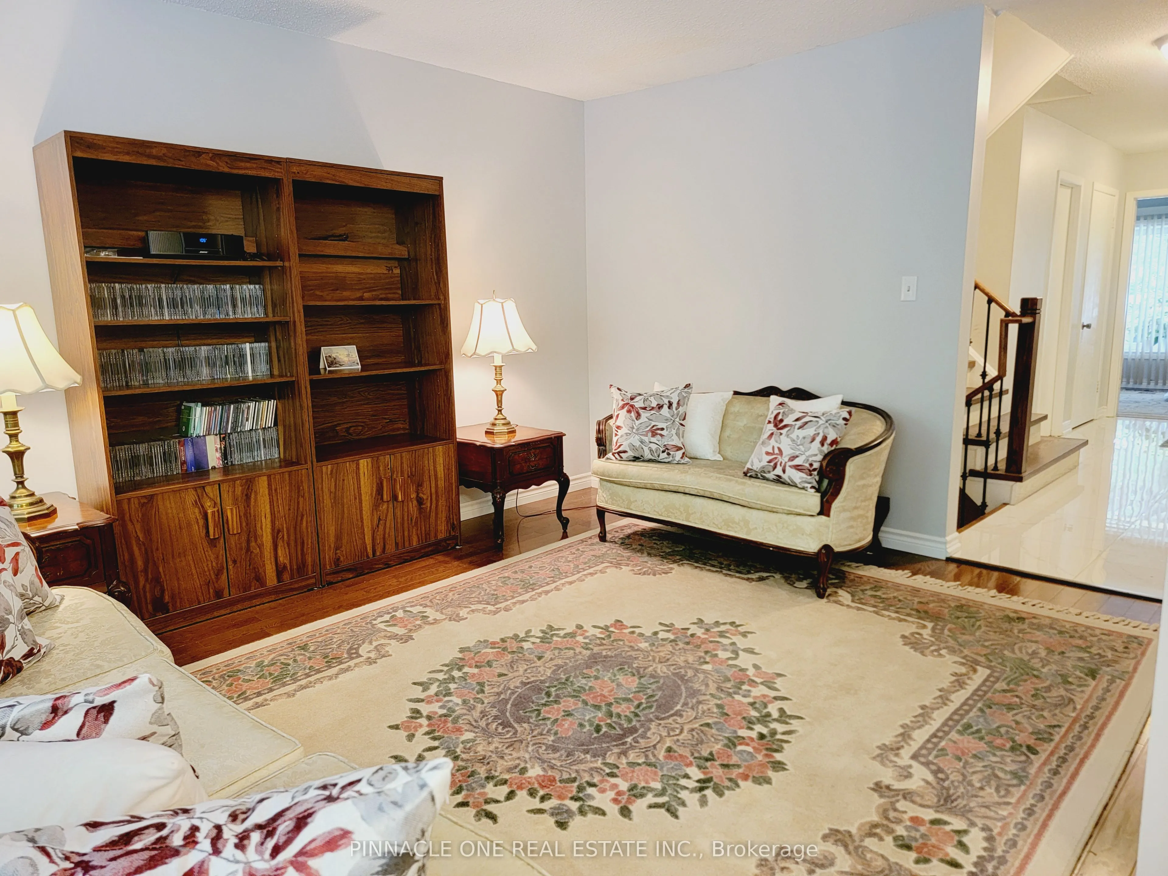 61 Applegate Crescent