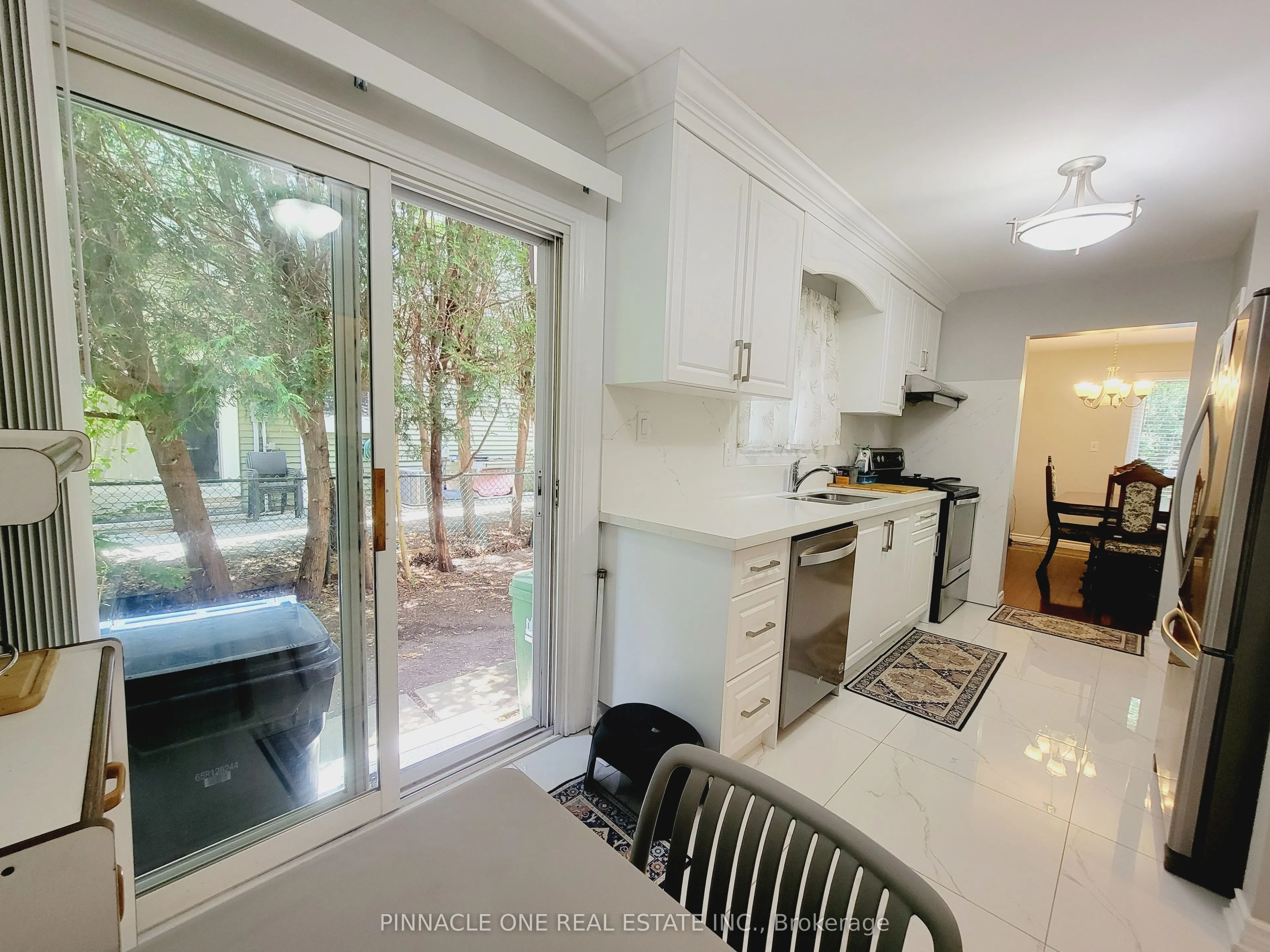61 Applegate Crescent