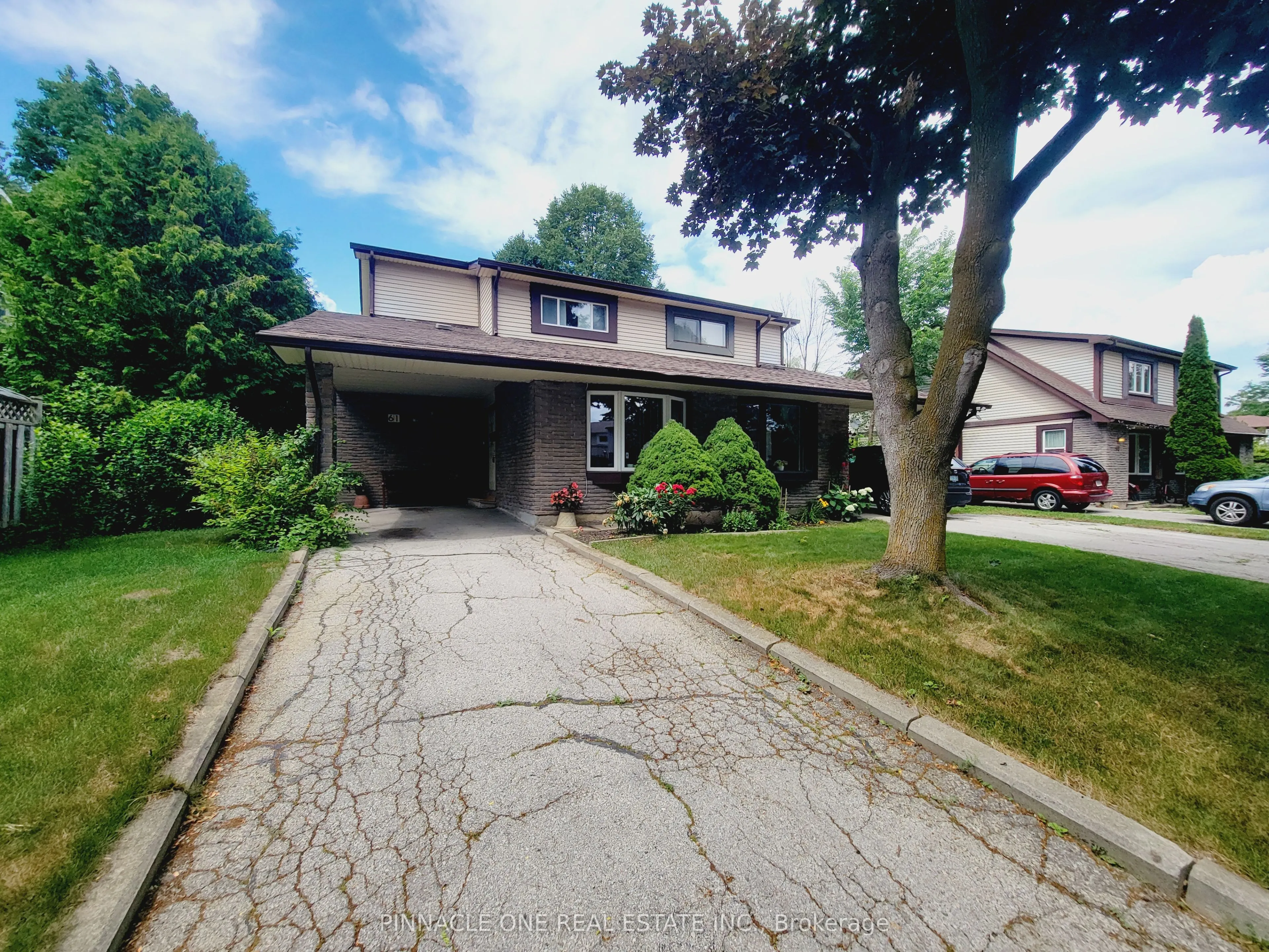 61 Applegate Crescent